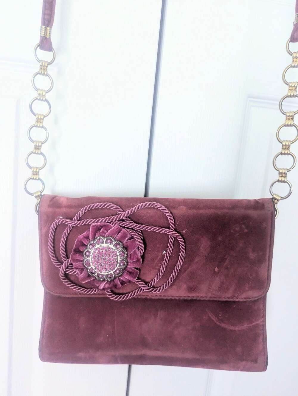Vintage Velvet Floral Flap Crossbody Bag - Burgundy